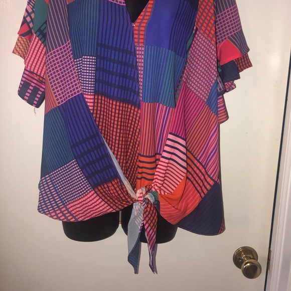 Umgee Top - Picture 2 of 2